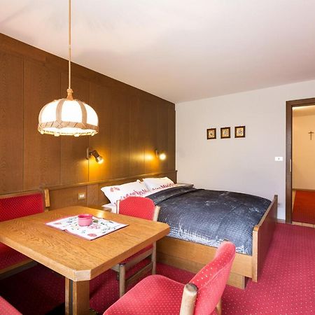Apartments Meisules Ортізеї Екстер'єр фото